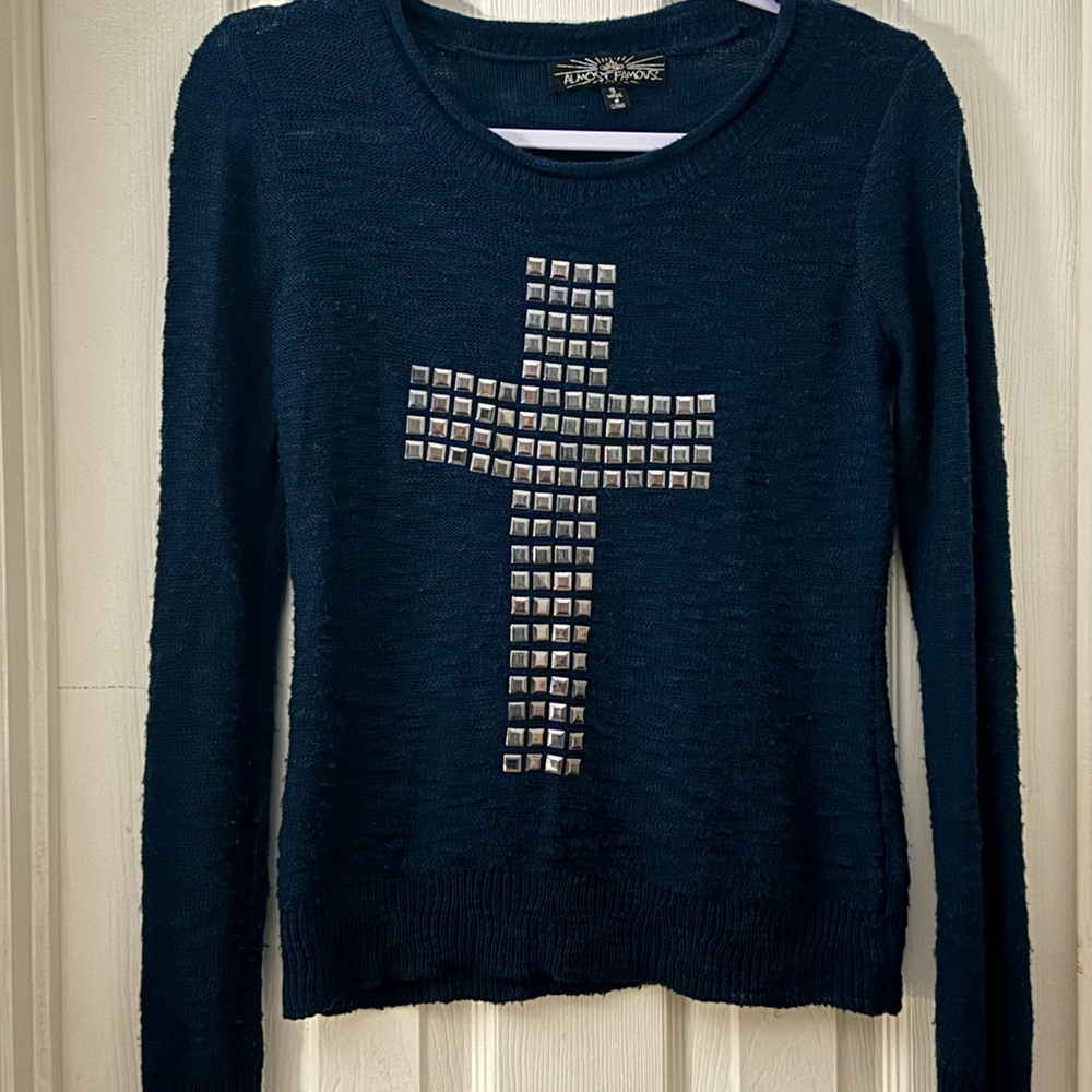 Long sleeve sweater cross jewel size small